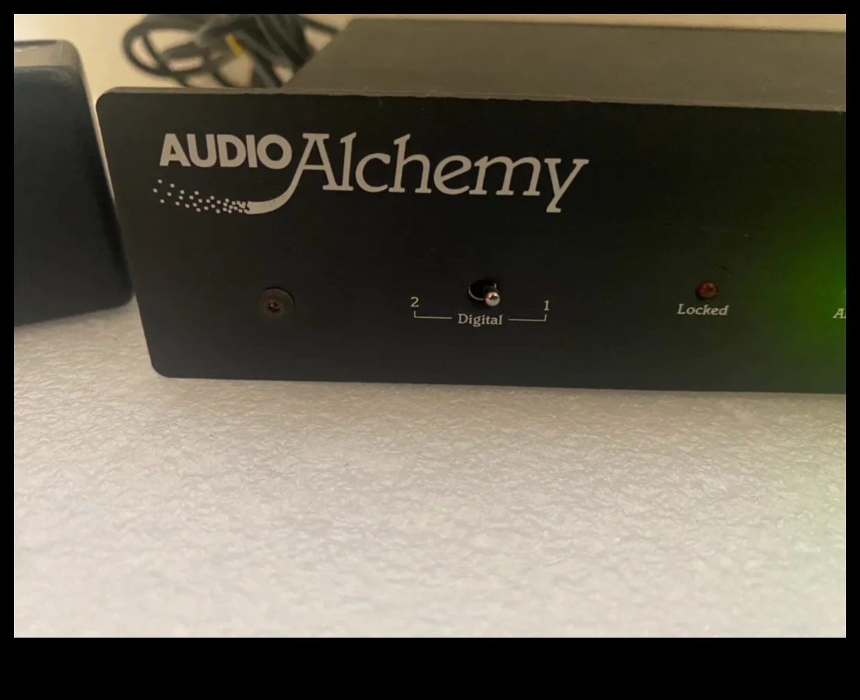 Audio Alchemy: Gadget-uri audio de ultimă oră pentru pasionații de sunet